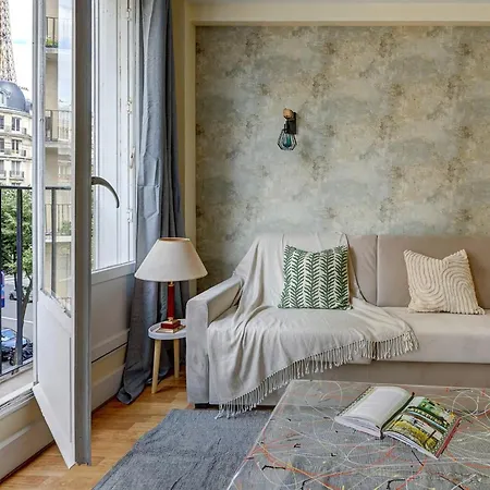Champ De Mars & Eiffel Tower -1br - Vacation דירה פריז