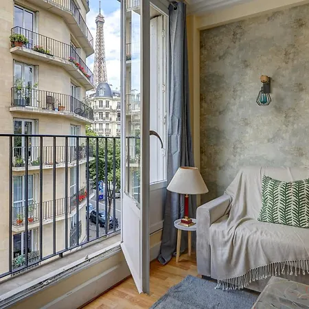 Champ De Mars & Eiffel Tower -1br - Vacation